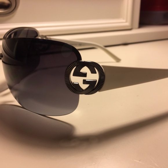 Gucci Sunglasses GG 2890/S- White/Silver main image 3